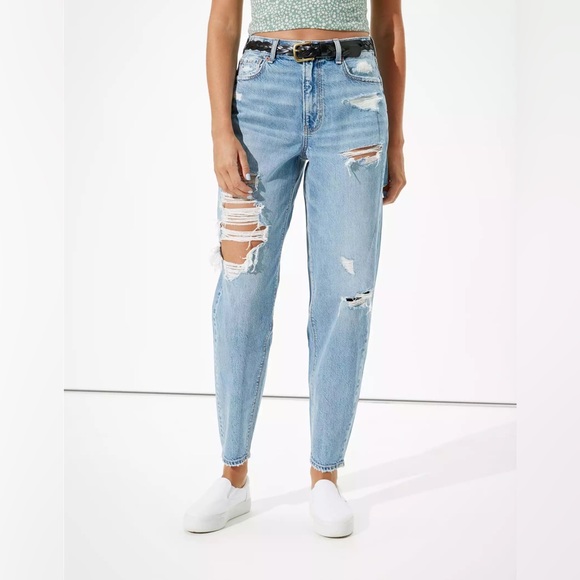 American Eagle Ripped Relaxed Mom Jeans - Picture 3 of 6